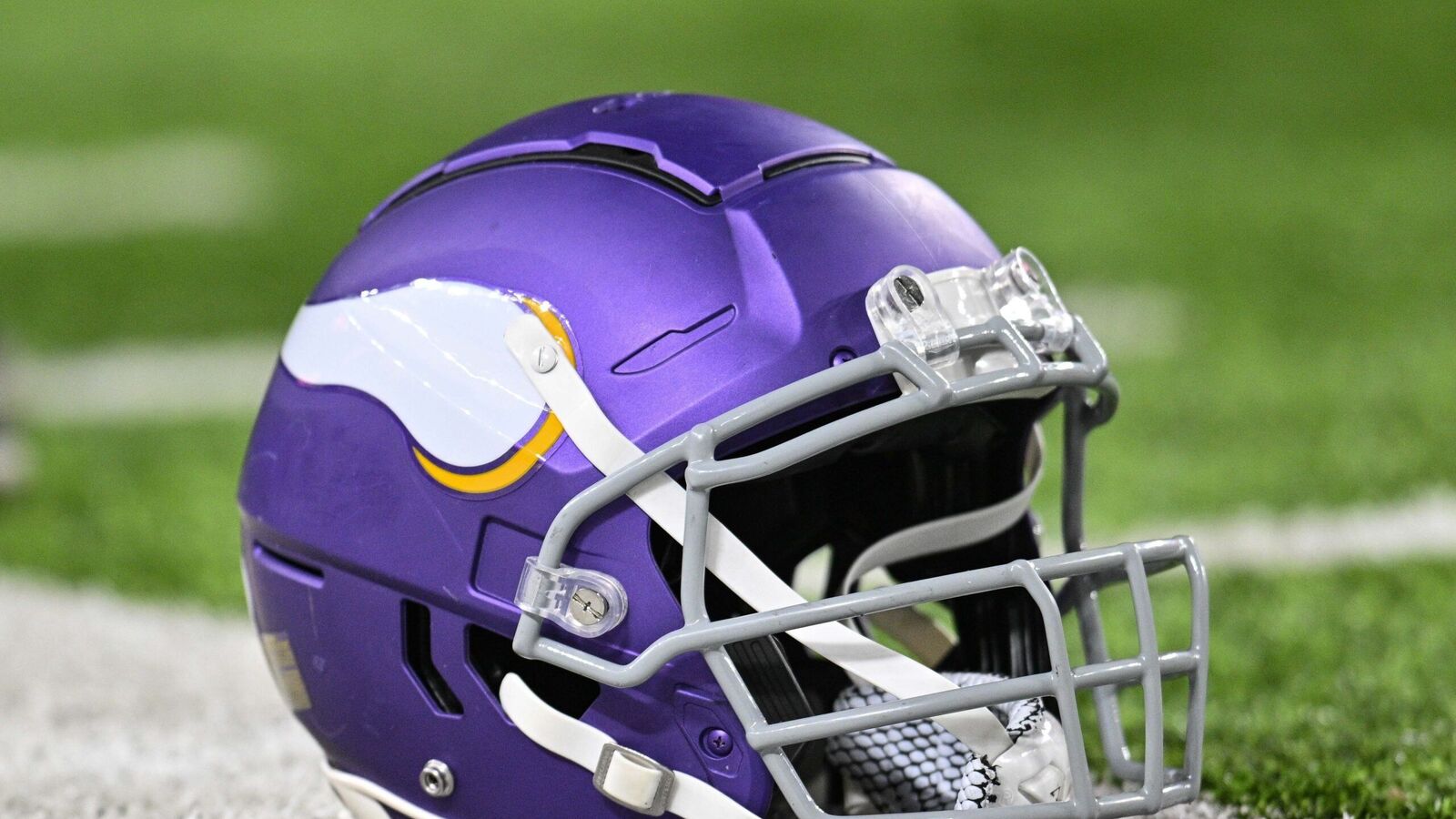 Minnesota Vikings QB battle between Sam Darnold, J.J. McCarthy