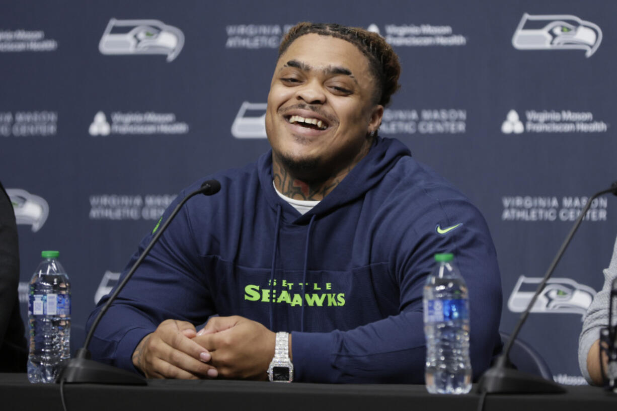 Seahawks rookie Byron Murphy II signs contract on first day