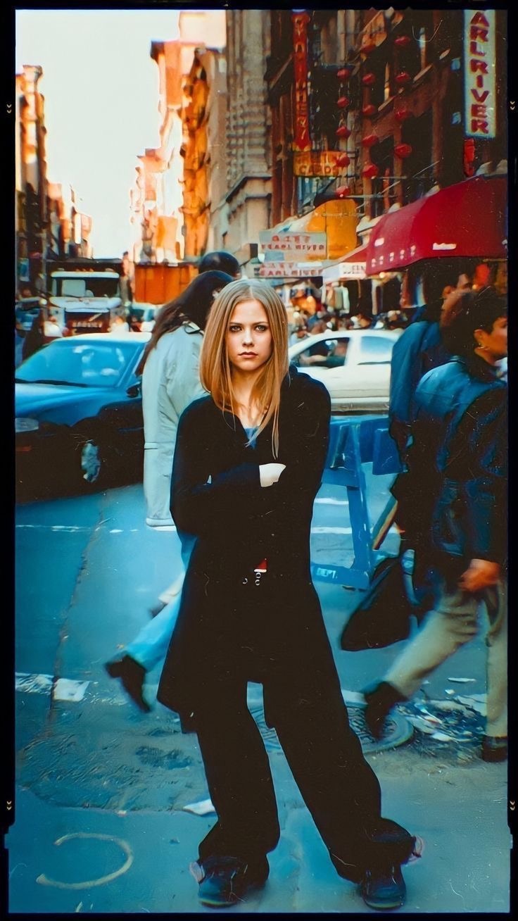 Netflix Dives Deep into the Life of Avril Lavigne in Emotional New ...